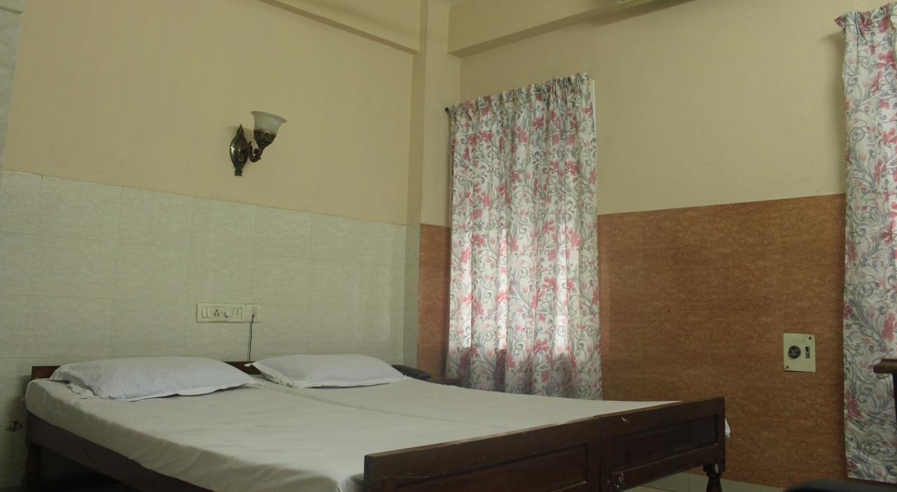 Hotel Sukhvas Thiruvananthapuram Exterior foto